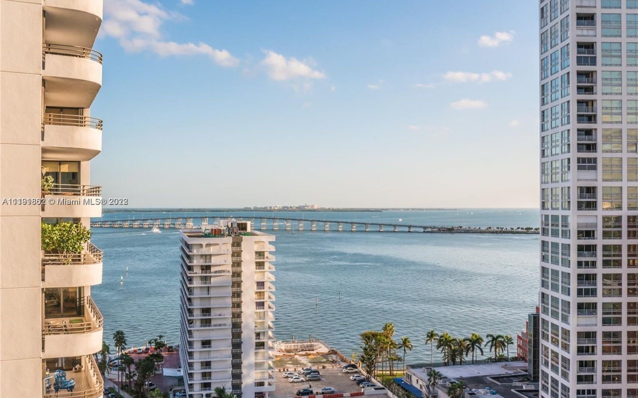 1451 Brickell Ave Unit: 1702