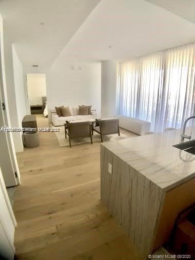 8701 Collins Ave, #503