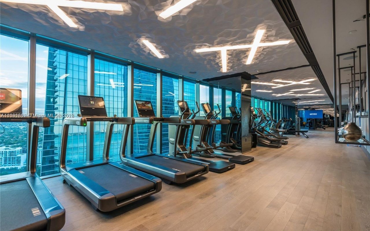 1451 Brickell Ave Unit: 1702