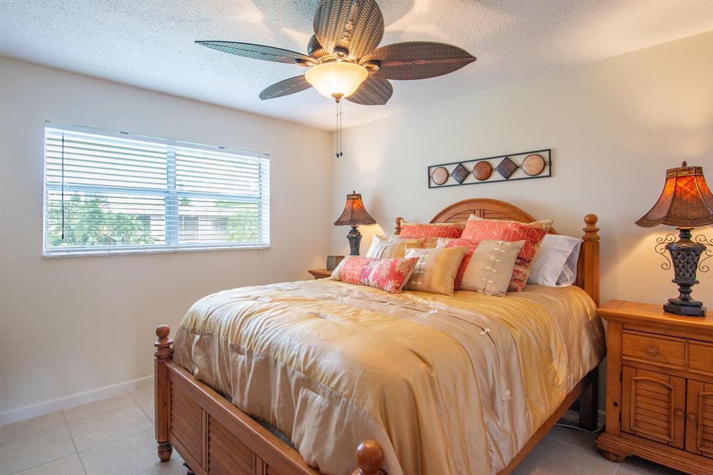 223 Oxford 200 Unit: 223