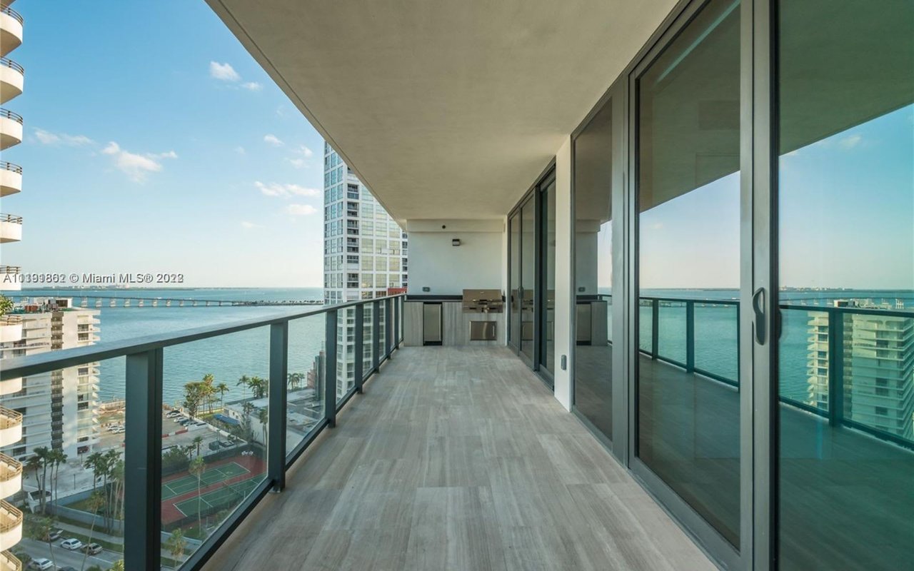 1451 Brickell Ave Unit: 1702